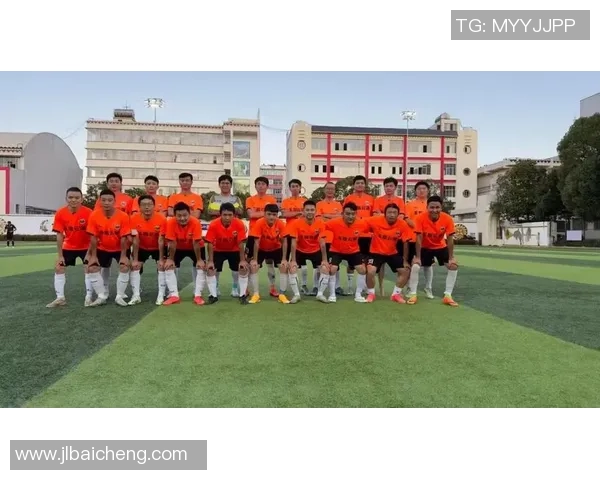 绿茵场上无畏奔跑用速度与激情书写传奇球星人生